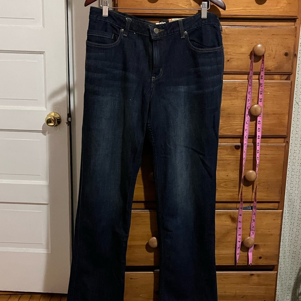 Carhartt Women’s Original Fit Straight Leg Jeans - Picture 2 of 5